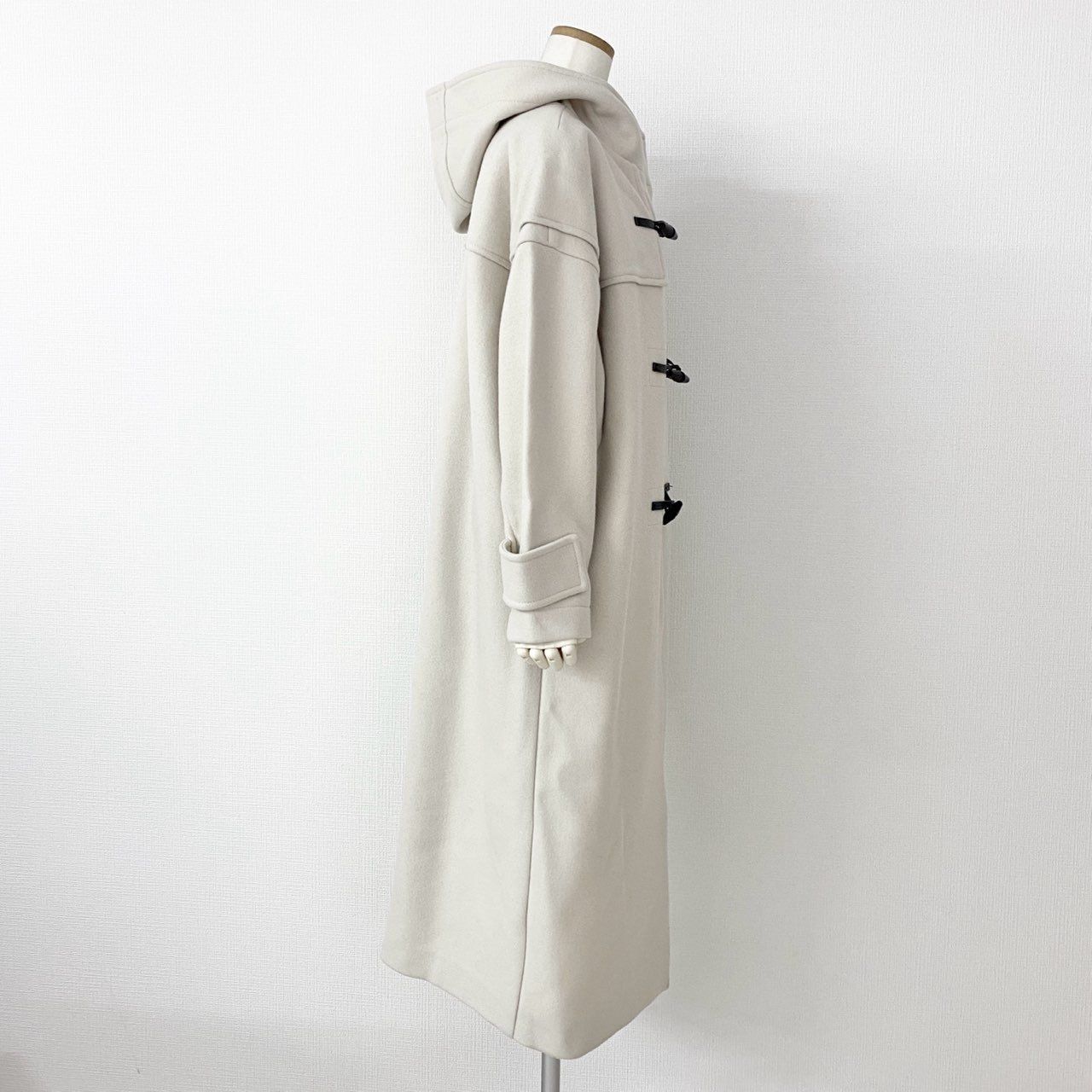 UNCRAVE 白メルトンダッフルコート 83h27 UNCRAVE アンクレイヴ プルーフメルトン ダッフルコート 1