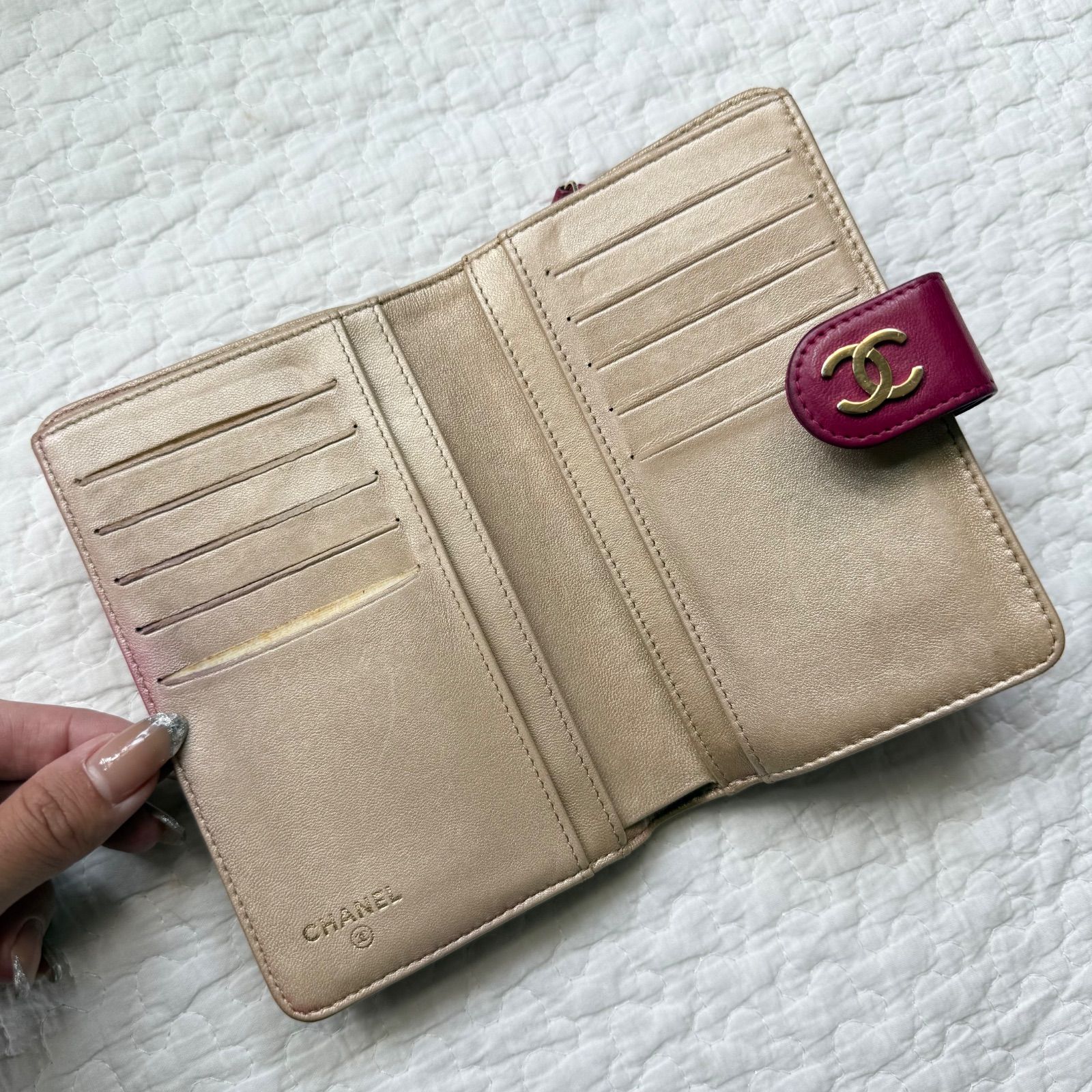 シャネル CHANEL 二つ折り財布 ピンク カメリア 花柄 ラムスキン