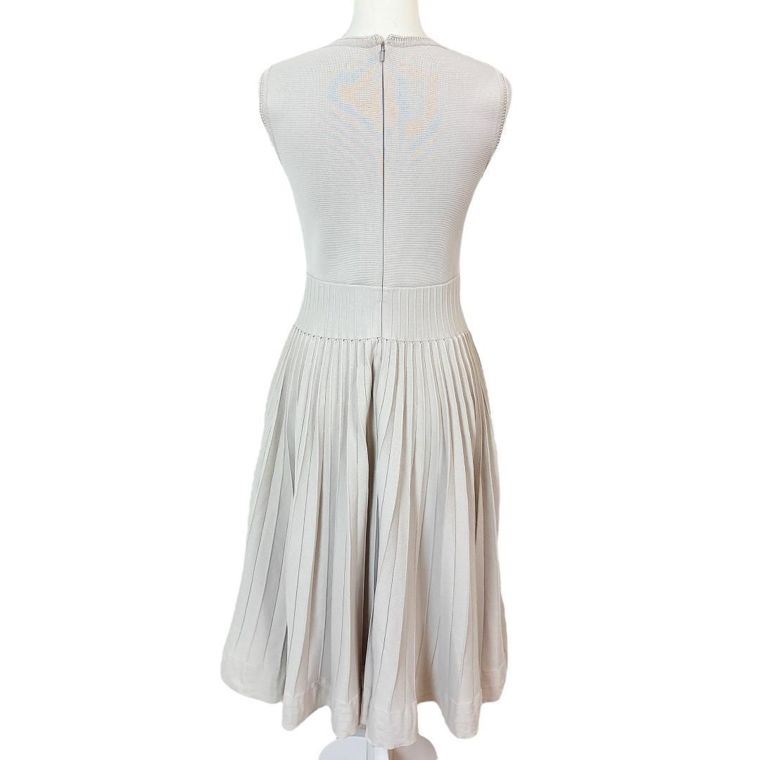 プリーツスカート