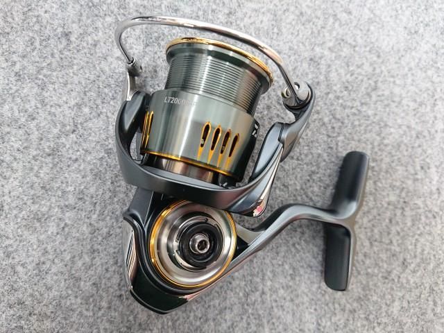 ダイワ スピニングリール エアリティ ST LT2000S-P 24年モデル