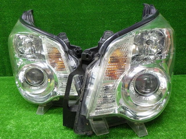コーティング　比較的綺麗　ZRR70/75　ノア　後期　ヘッドライト　左右　HID　28-222　D　バラスト付き　241219002