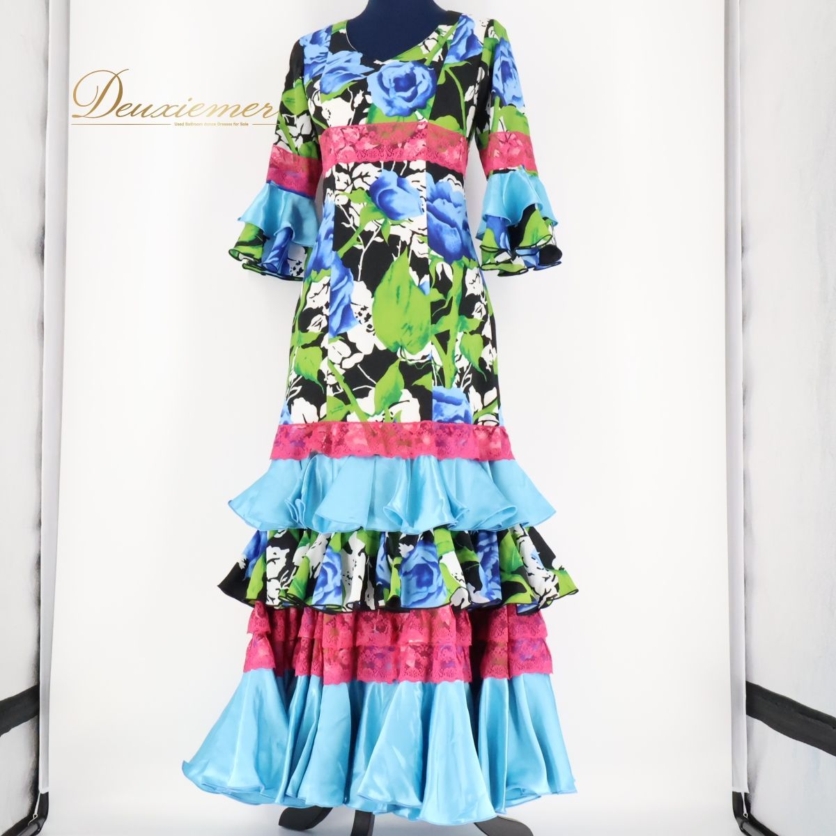 【美品 フラメンコ衣装】レッド×豪華ボランテ アトリエ貴美恵 スカイブルー 薔薇 ブラウス | アトリエ貴美恵