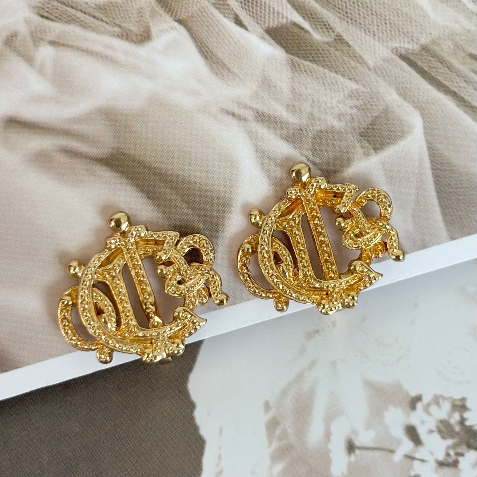Dior イヤリング CD 旧ロゴ エンブレム GPメッキ クリップ式 ゴールド アクセサリー ピアス Christian Dior Vintage Earrings G 22273
