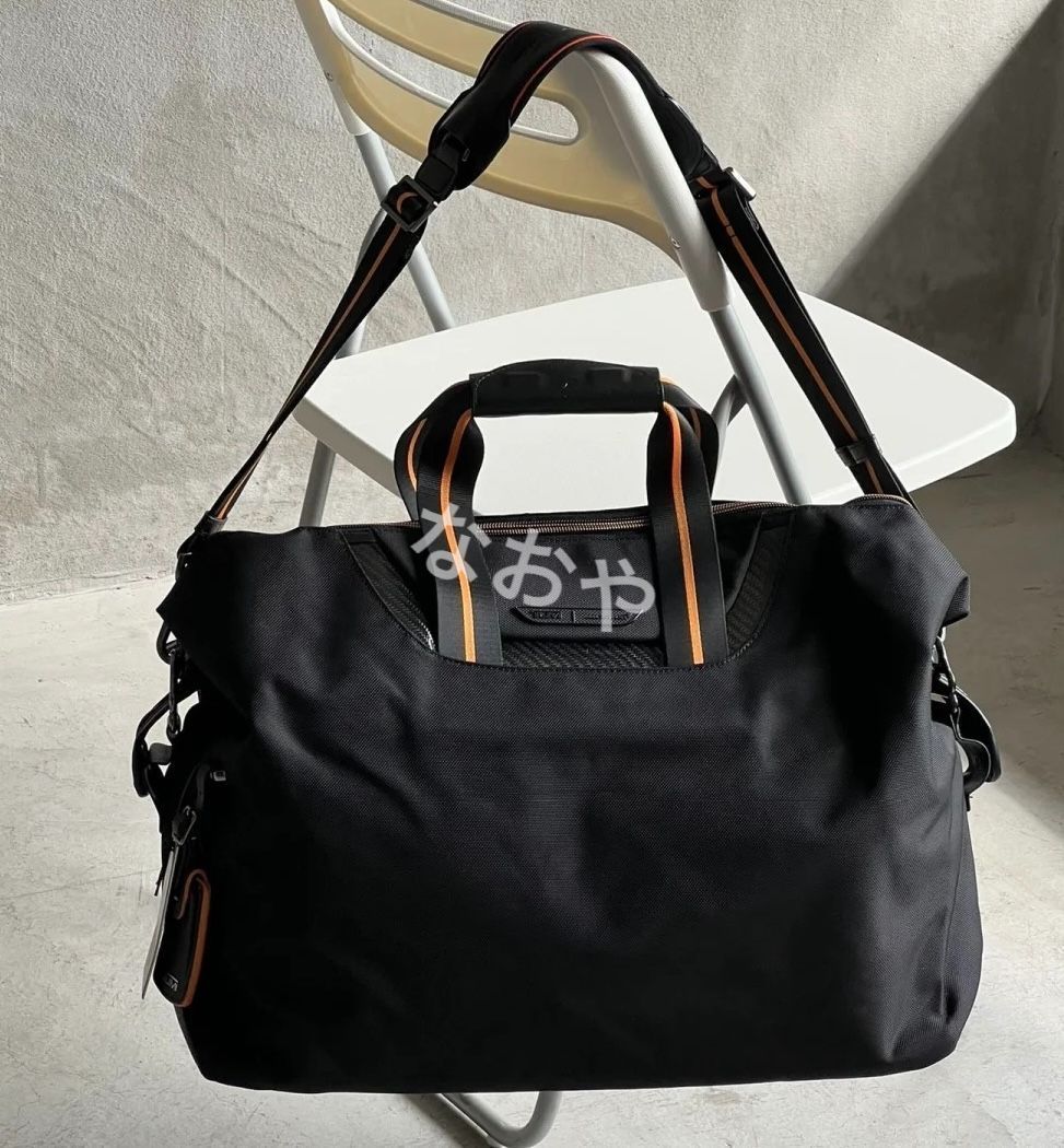 TUMI I MCLAREN「M-テック」ソフト サチェル