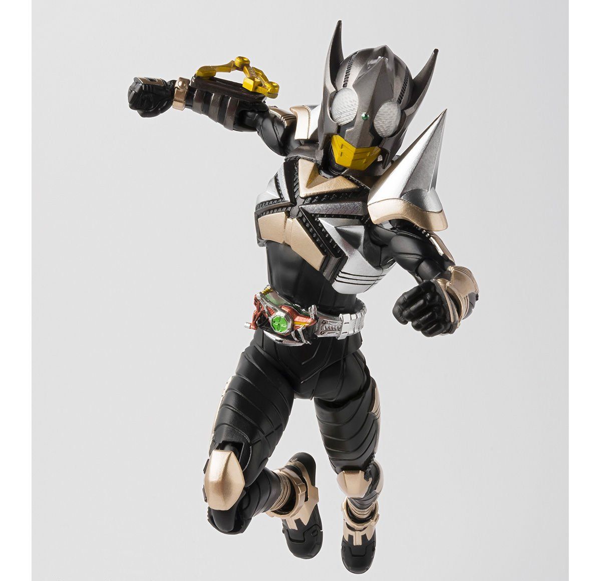 S.H.フィギュアーツ 真骨彫製法　仮面ライダー　カブト　パンチホッパー 61-wMtTdwlL._UF350,350_QL80_.jpg