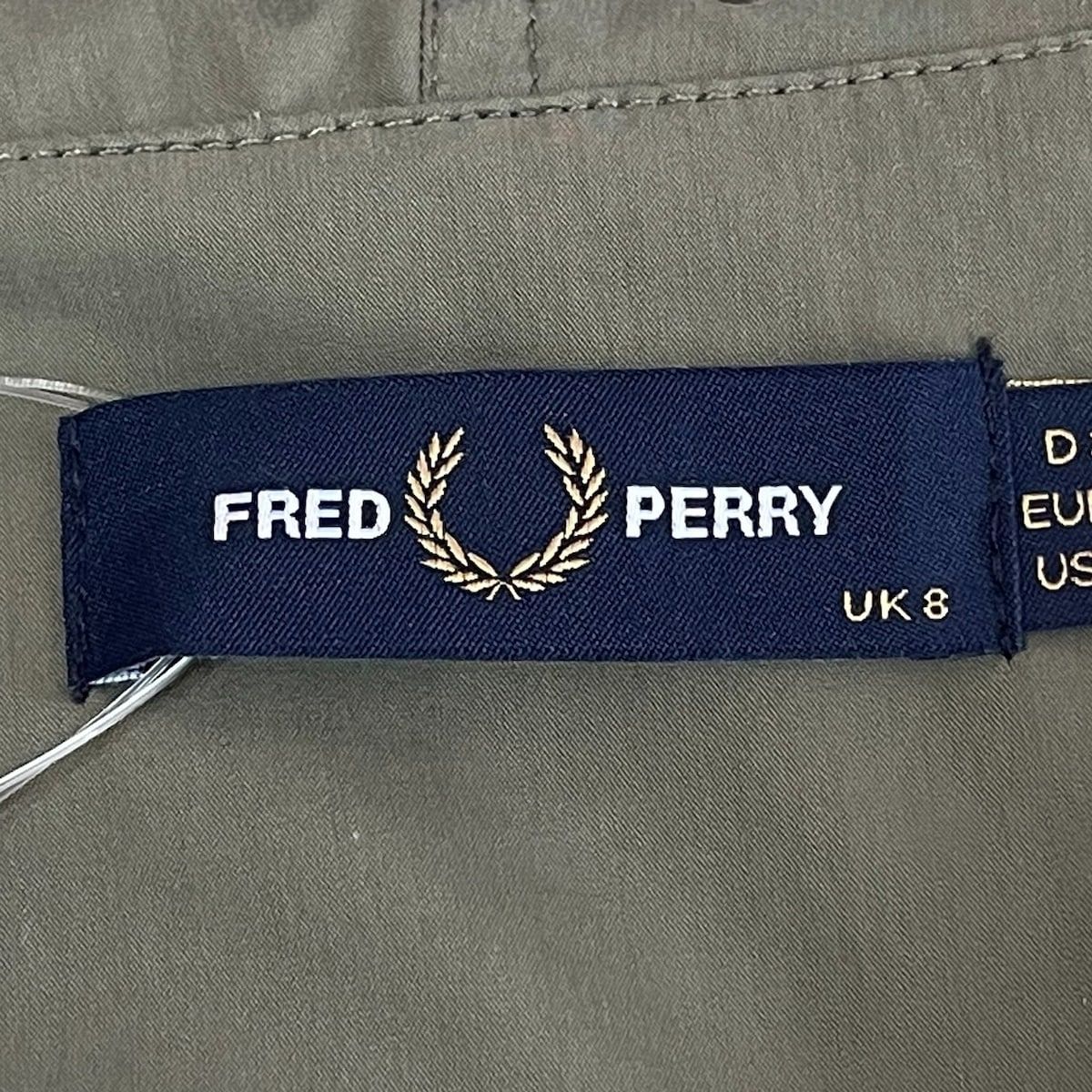 FRED PERRY(フレッドペリー) コート サイズUSA4 S レディース美品  - カーキ 長袖/秋/春