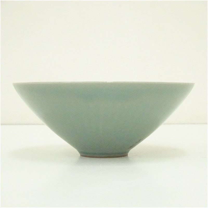 韓国陶芸家作品 青磁抹茶茶碗☆(箱無し)☆未使用品 韓国陶芸家作品 青磁抹茶茶碗☆(箱無し)☆未使用品