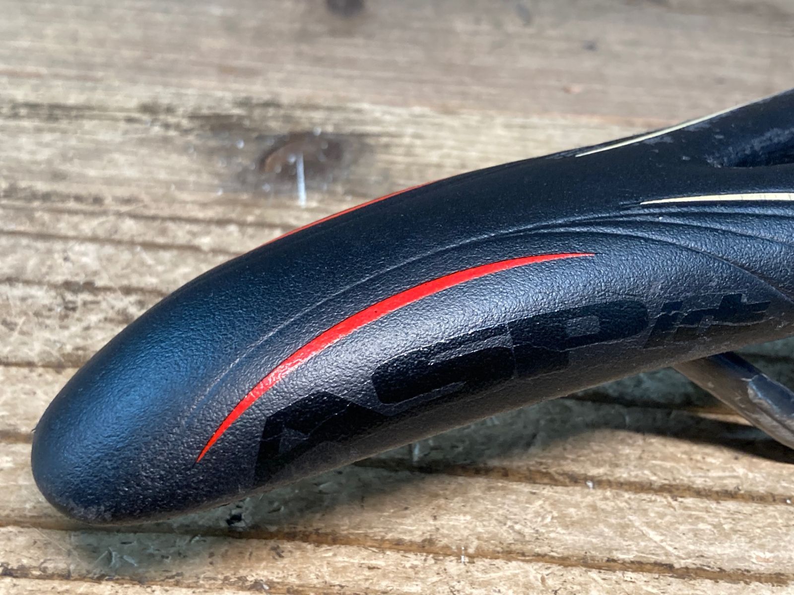 限定価格 JK989 サンマルコ san marco アスピデ Aspide サドル 黒 カーボンレール スレあり 衝撃価格！