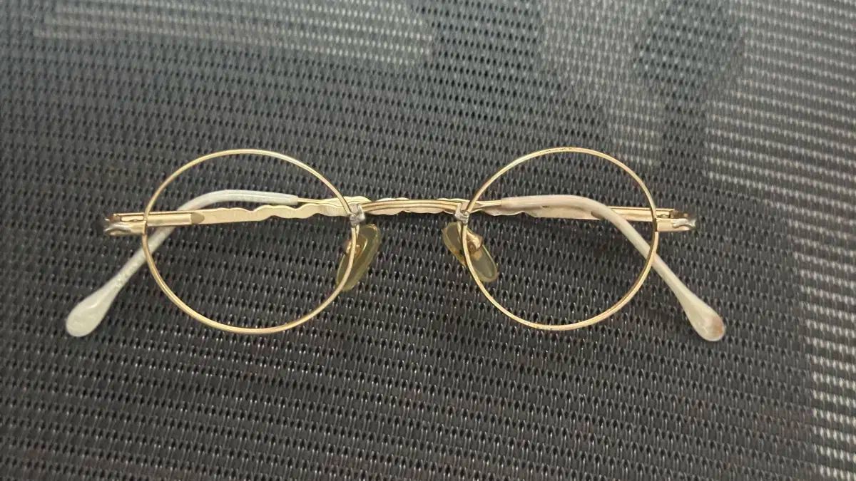 アルベルト パウルッチ 金縁 メガネ