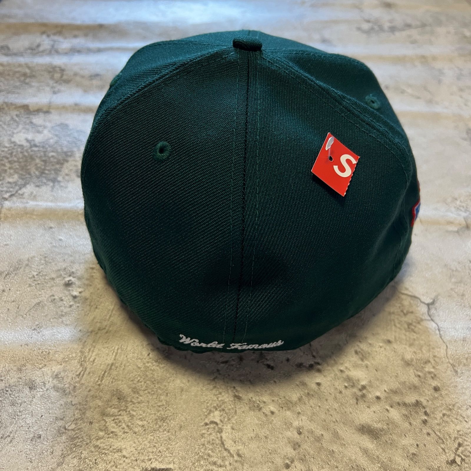 Supreme World Famous Box Logo New Era ダークグリーン 7 3/8