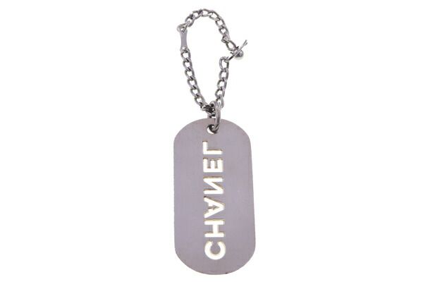 シャネル バッグチャーム A25216 シルバー メタル - メルカリ