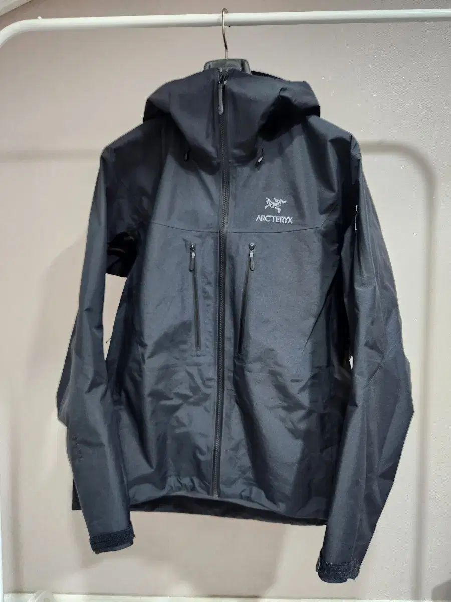 ARC TERYX アークテリクス 25ss アルファ sv
