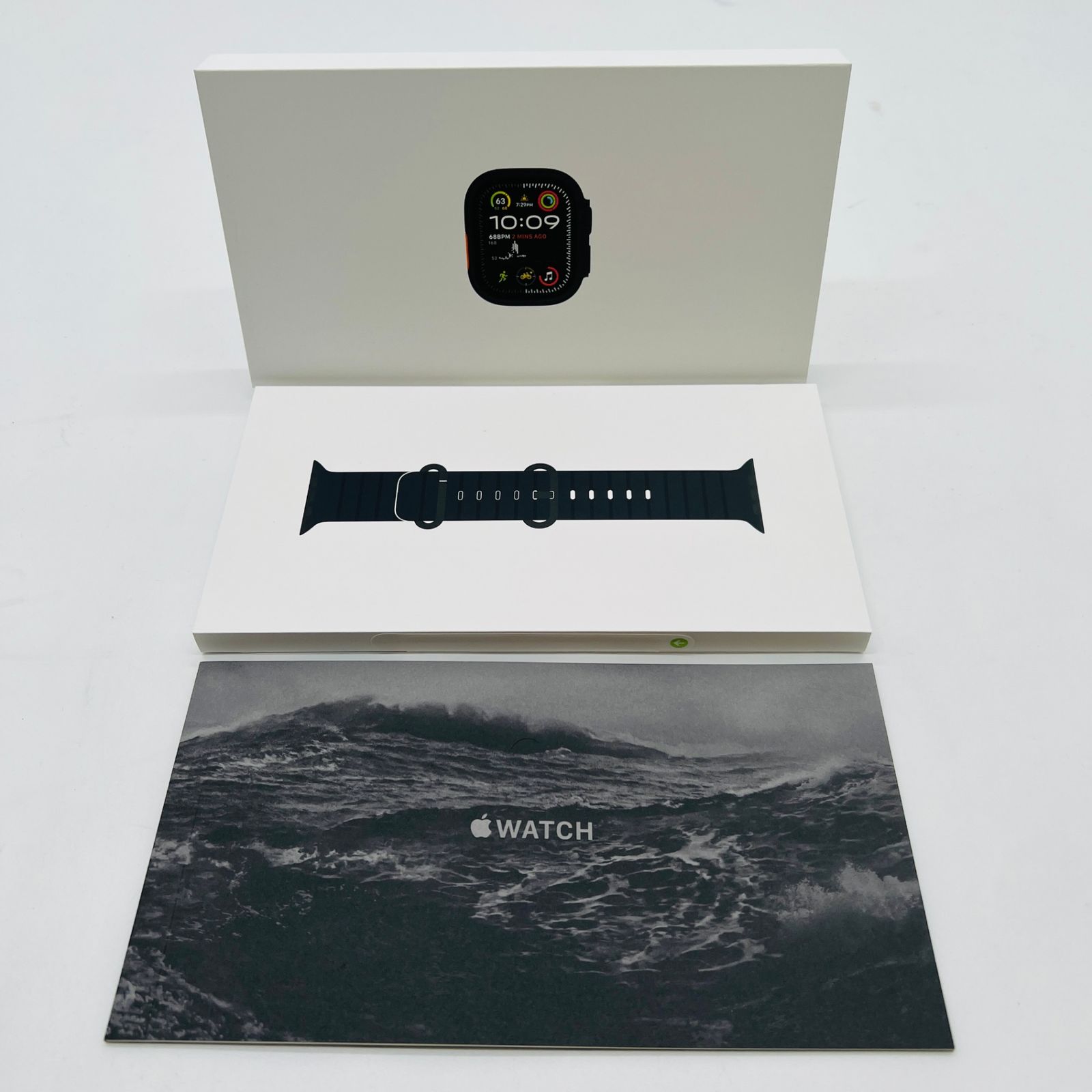 Cellularモデル 49mmブラックチタニウムケースとブラックオーシャンバンド