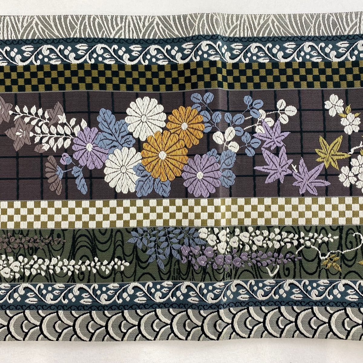 袋帯 美品 秀品 菊 市松 金糸 灰色 六通 正絹 【中古】 - メルカリ