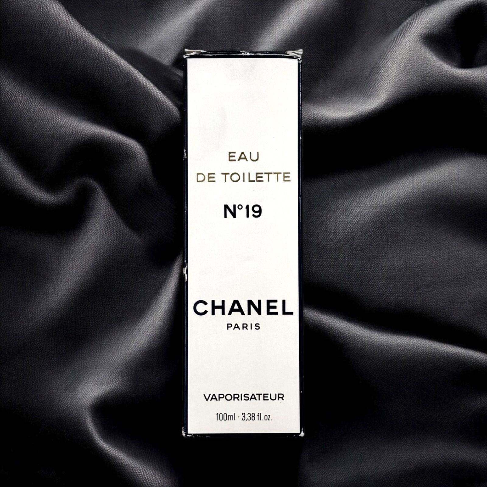 内容量ほぼ満量⭐️シャネル 香水】 CHANEL NO19 オードトワレ