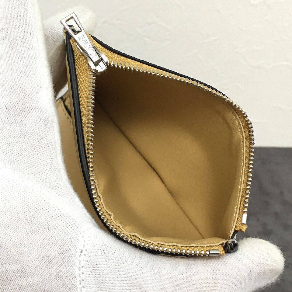 送料込み！ 未使用品 LOEWE バーティカルウォレットスモール 箱付き  