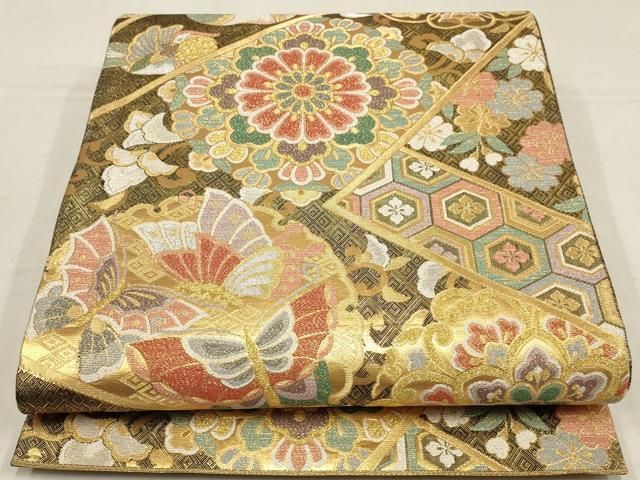 en44　裾引き2点　舞台用　正絹　花柄　金紗の絵柄 平和屋着物▽六通柄袋帯 正倉院花鳥文 金糸 やまと誂製 正絹