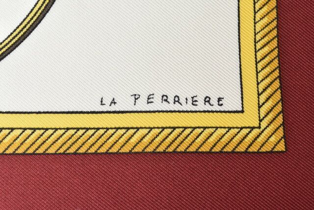 【美品】HERMESエルメススカーフカレ90 馬車モチーフ ボルドー/ホワイト エルメス スカーフ HERMES スカーフ カレ90 シルクツイル 馬車