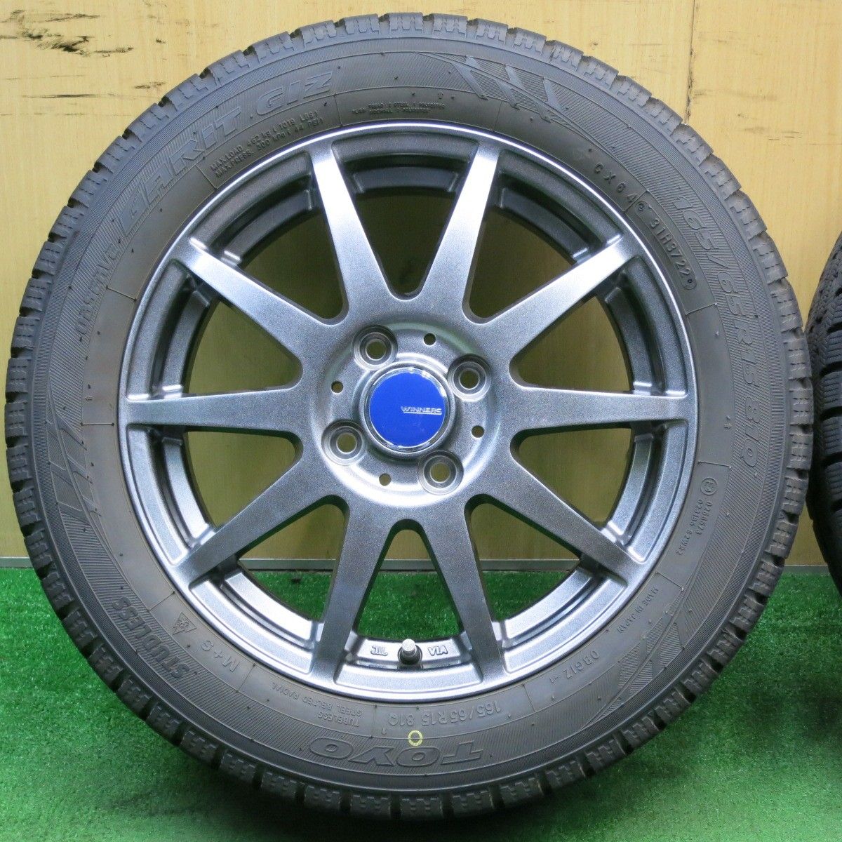バリ溝 19年 キレイ 9.5分以上 プリウス 等 195/65R15 スタッドレス 