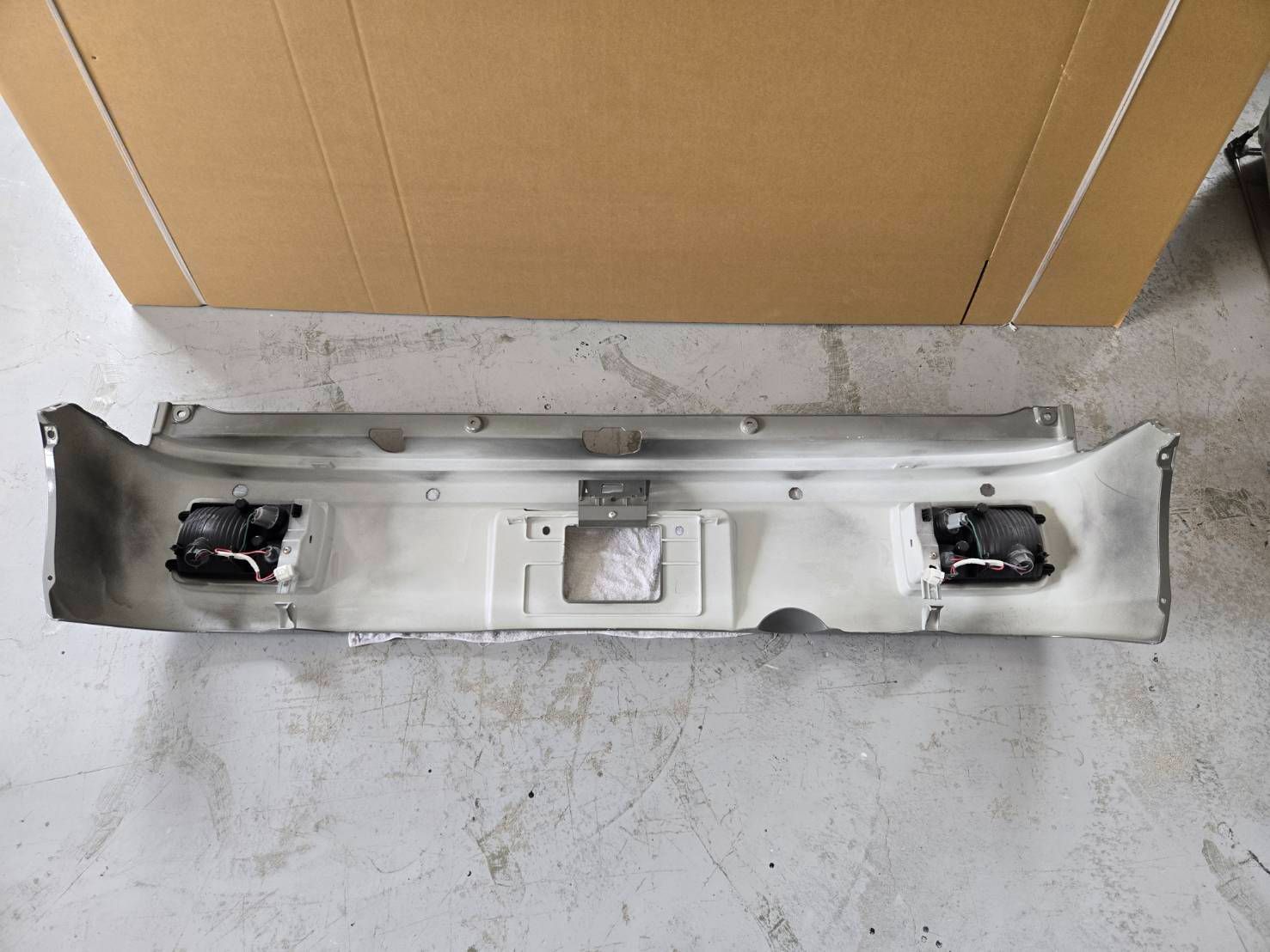 ☆スズキ エブリイバン DA17V 純正リアバンパー 新車外し モス