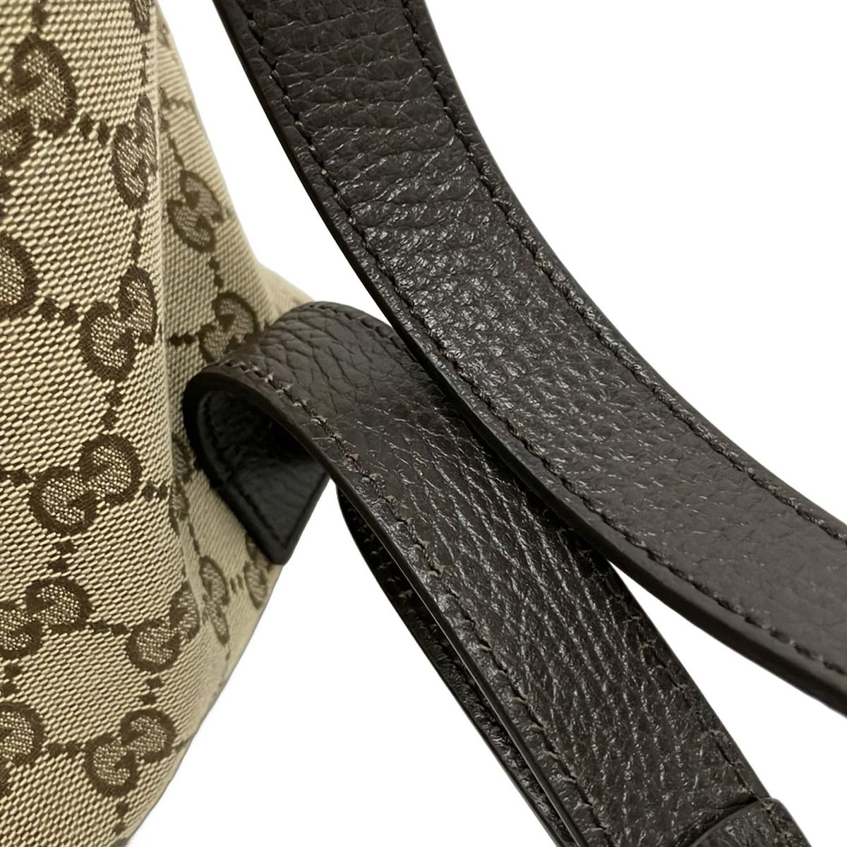 ベージュ×ダークブラウン