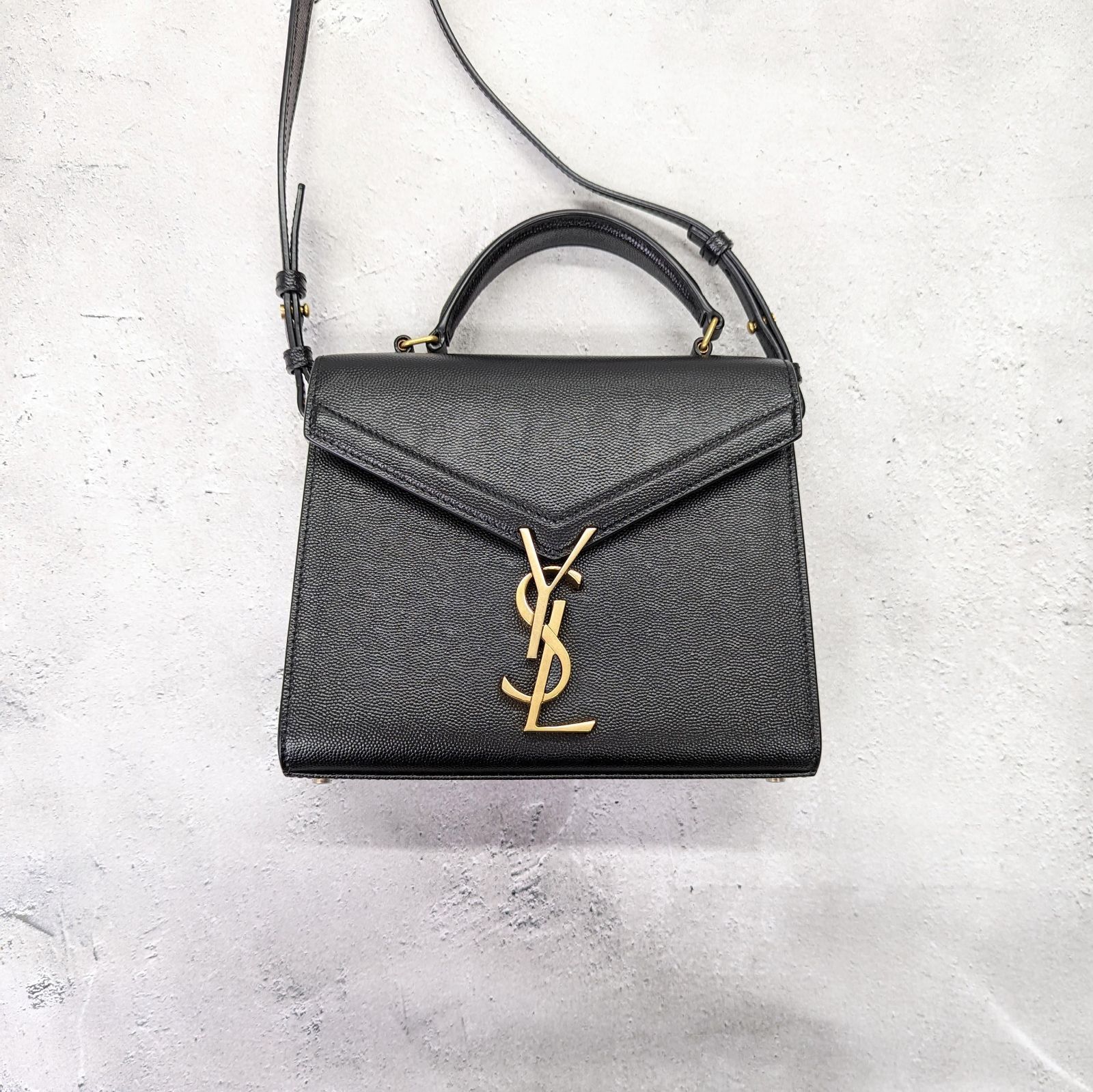 中古】 Saint Laurent サンローラン ショルダーバッグ・メッセンジャーバッグ カサンドラ シヨルダーバツグ ミニ 23100151 EF  - メルカリ