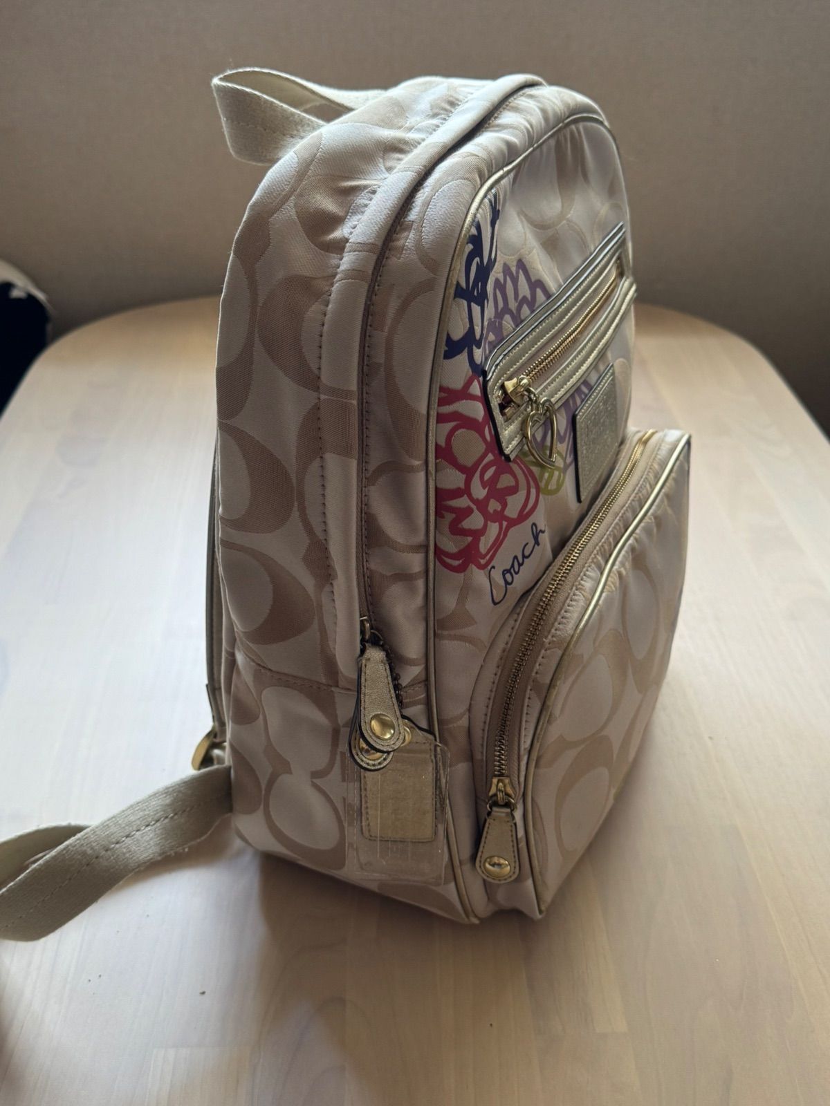 Coach 花柄バックパック ベージュ コーチ COACH シグネチャー/花 リュック バックパック ベージュ