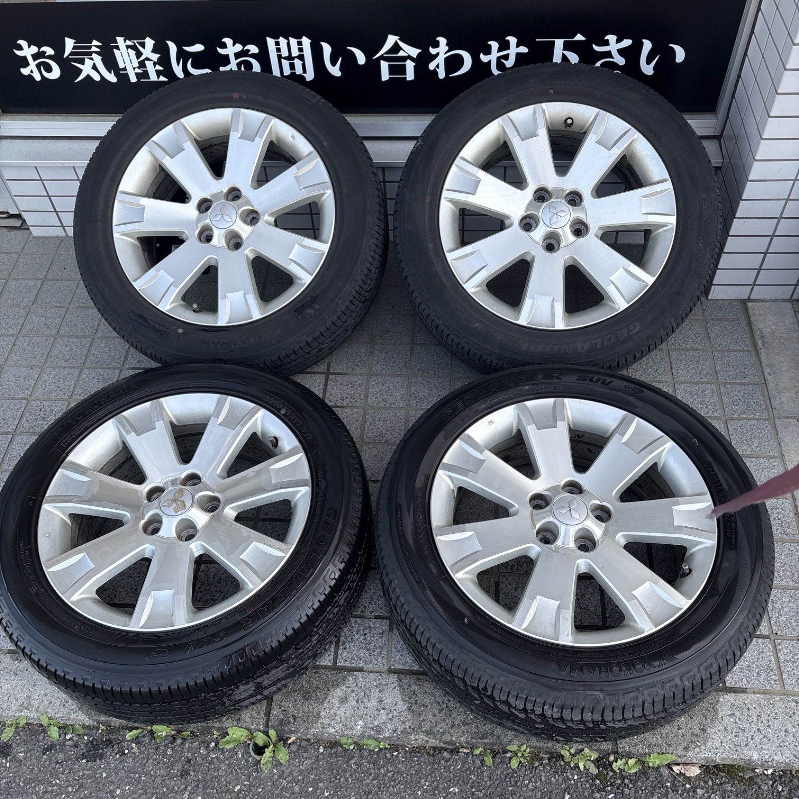 三菱　デリカD5　純正ホイール　18インチ タイヤホイールセット　バリ山 三菱 デリカD5 純正ホイール 18インチ タイヤホイールセット バリ山