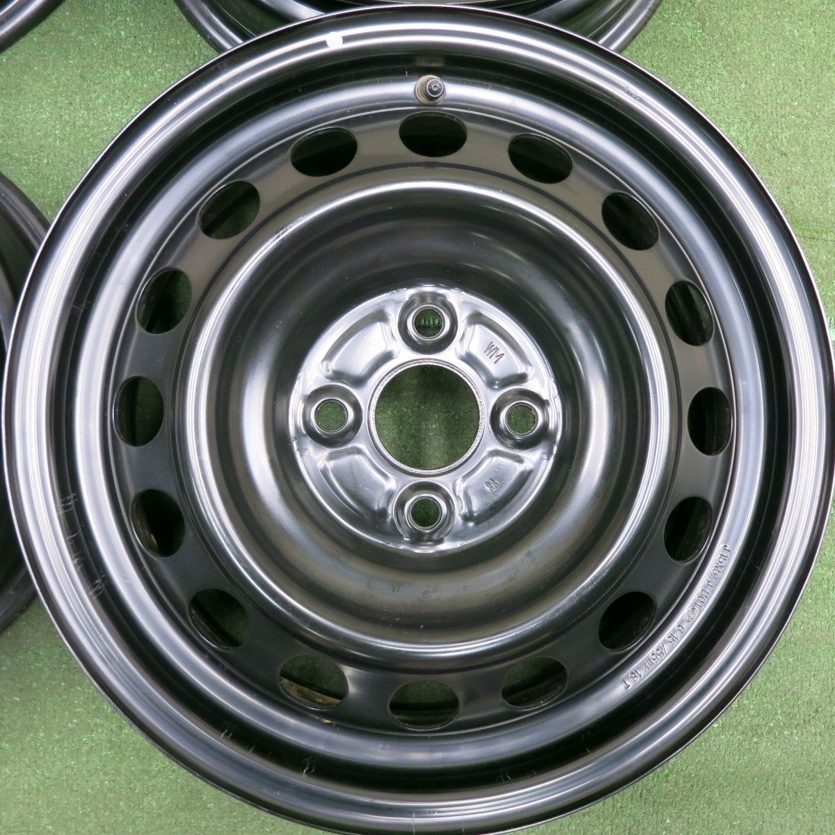 送料無料* 新車外し☆トヨタ アクア 純正 スチール ホイール 15インチ 