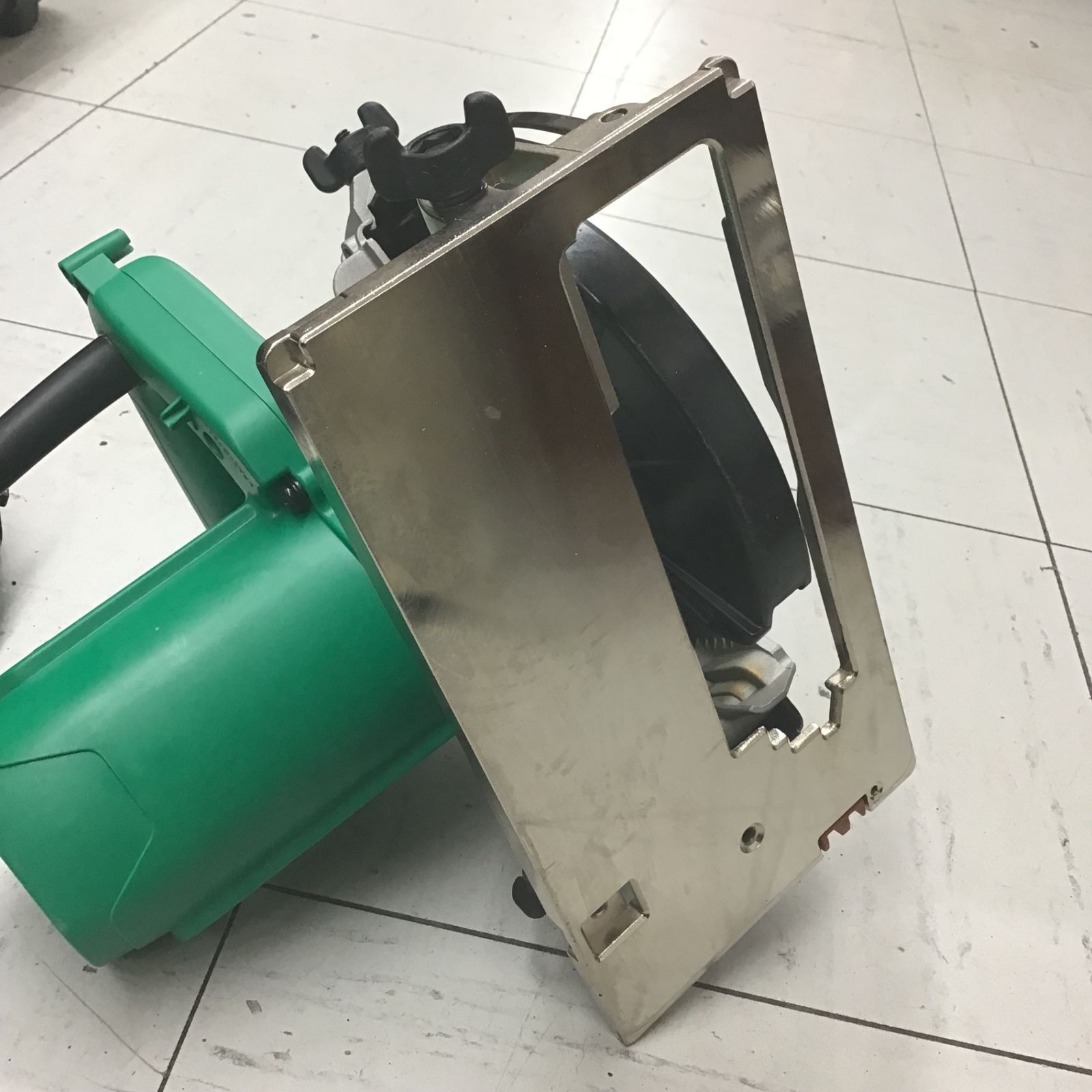 【中古品】 マキタ/makita 165mm 電気マルノコ M562 【鴻巣店】 中古品】 マキタ/makita 165mm 電気マルノコ M562 【鴻巣店】 – アクト