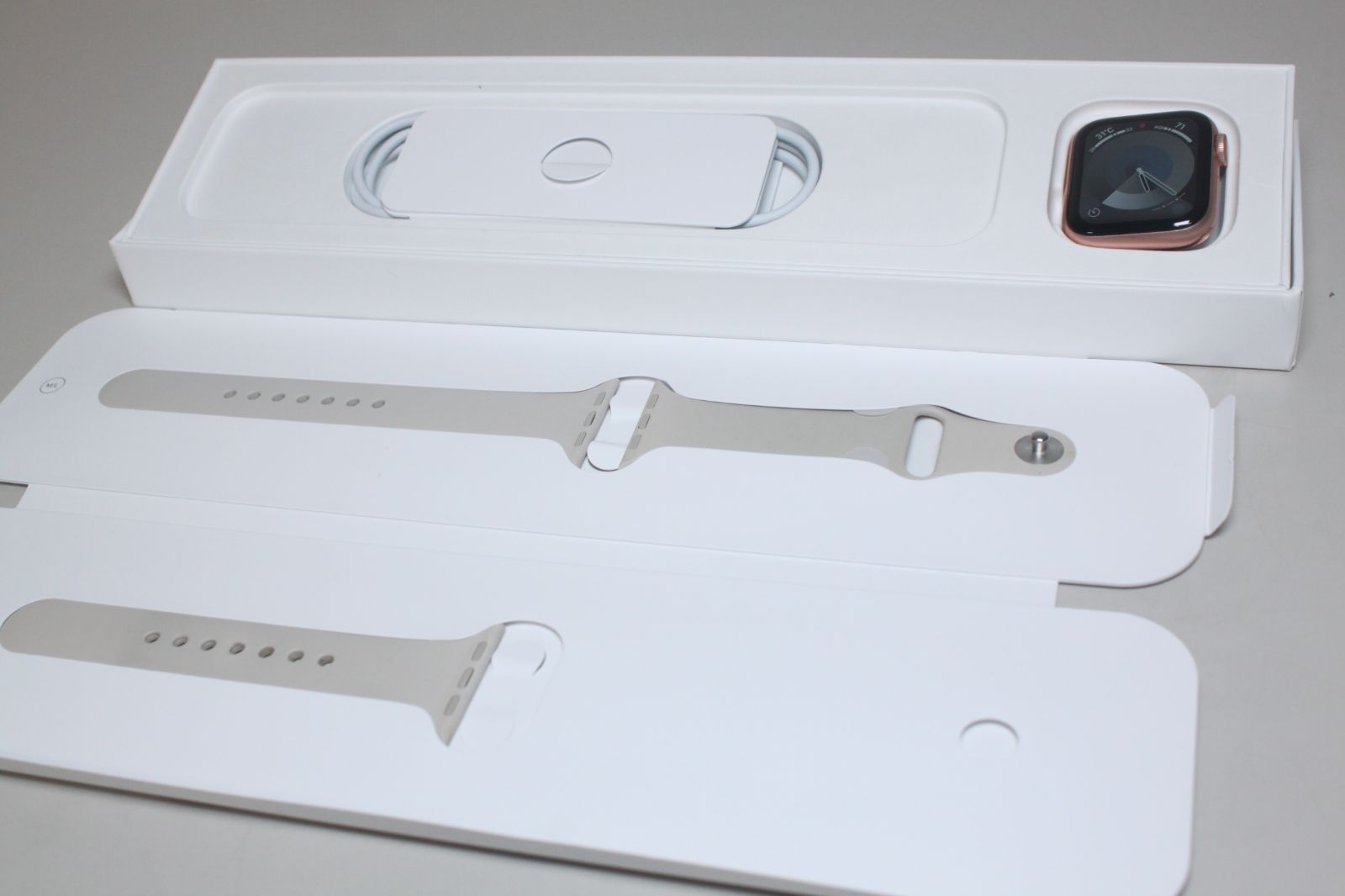 Apple Watch SE（第1世代）GPS/40mm/A2351〈MKQ03J/A〉④
