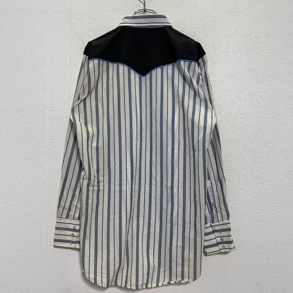 USA輸入古着 KARMAN ストライプウエスタンシャツ 水色 メンズM相当 KARMAN 長袖 ストライプ ウエスタンシャツ 34 L ホワイト ブラック グレー アメリカ製 スナップボタン 古着卸 アメリカ仕入  a601-6668