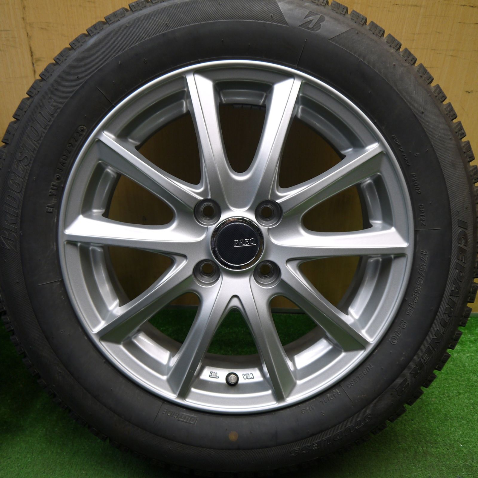 バリ溝！22年！キレイ！9分☆スタッドレス 175/65R15 ブリヂストン 