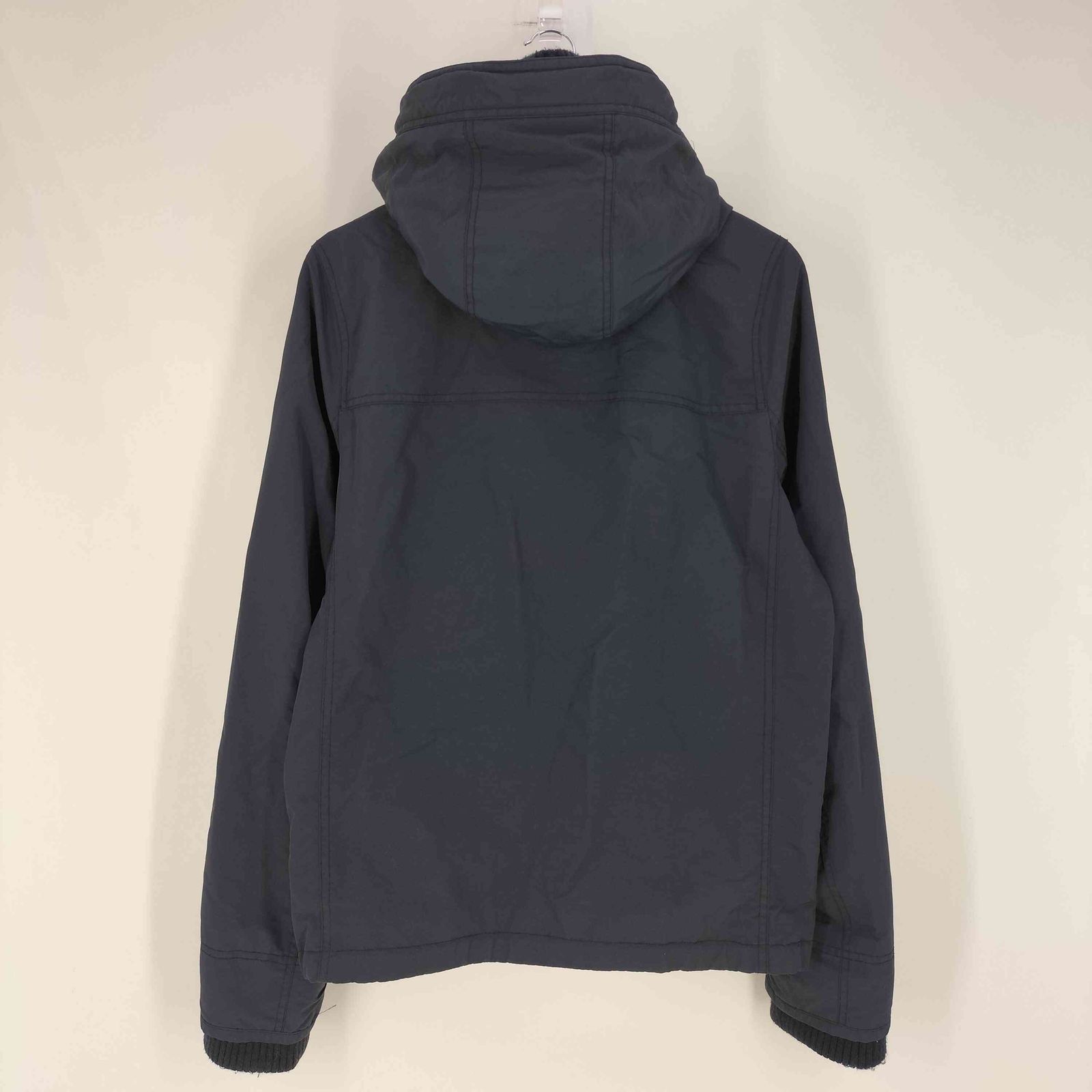 アバクロンビーアンドフィッチ Abercrombie ＆ Fitch ロゴ刺繍 裏地