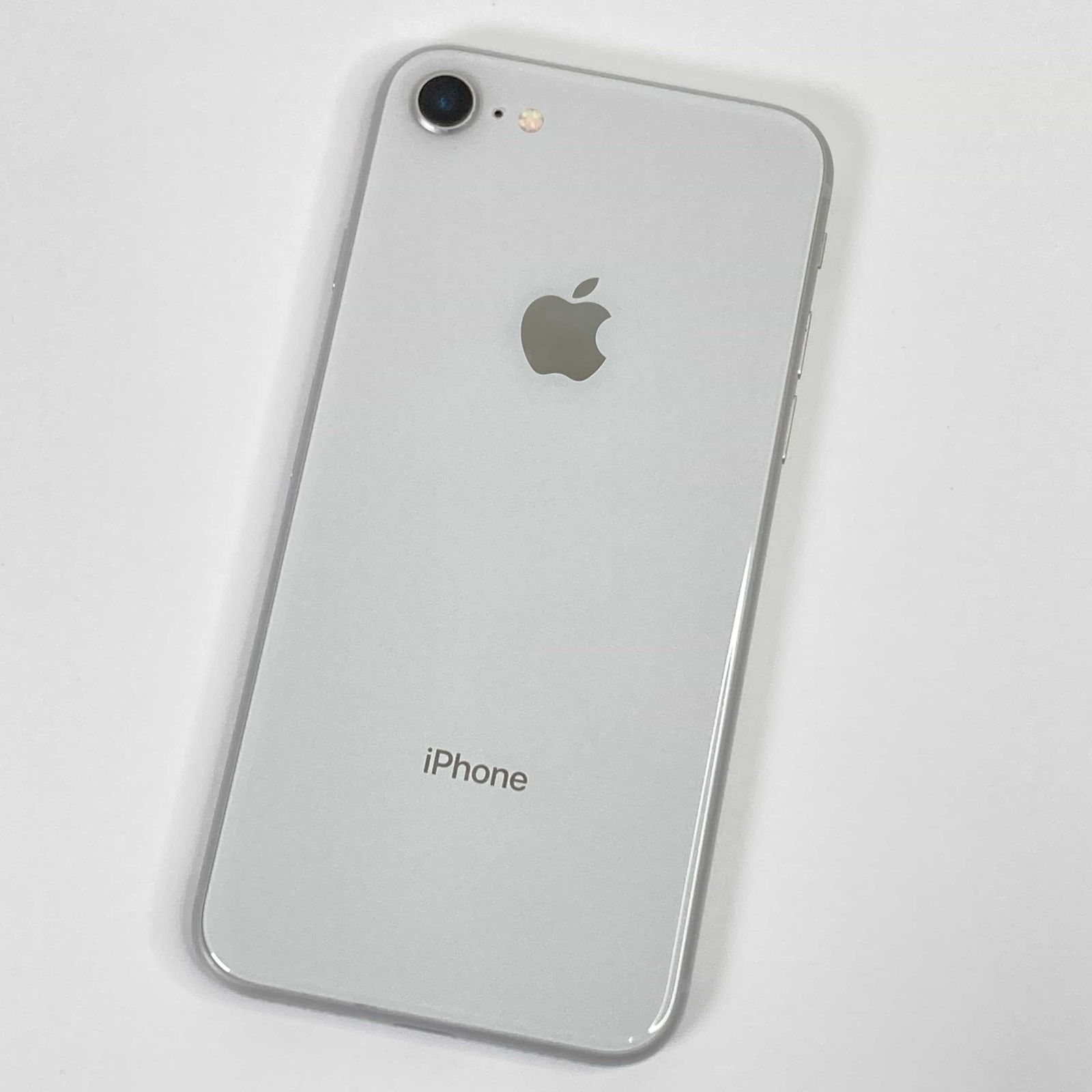 iPhone 8 本体　64G容量78％SIM解除済み Amazon | 【整備済み品】 Apple iPhone 8 64GB ゴールド SIMフリー