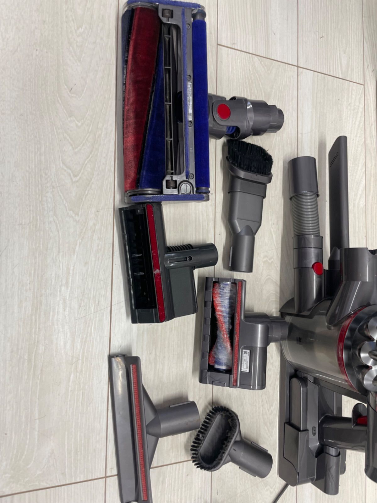 ダイソン SV10クリーナー 付属品多数 【公式通販】