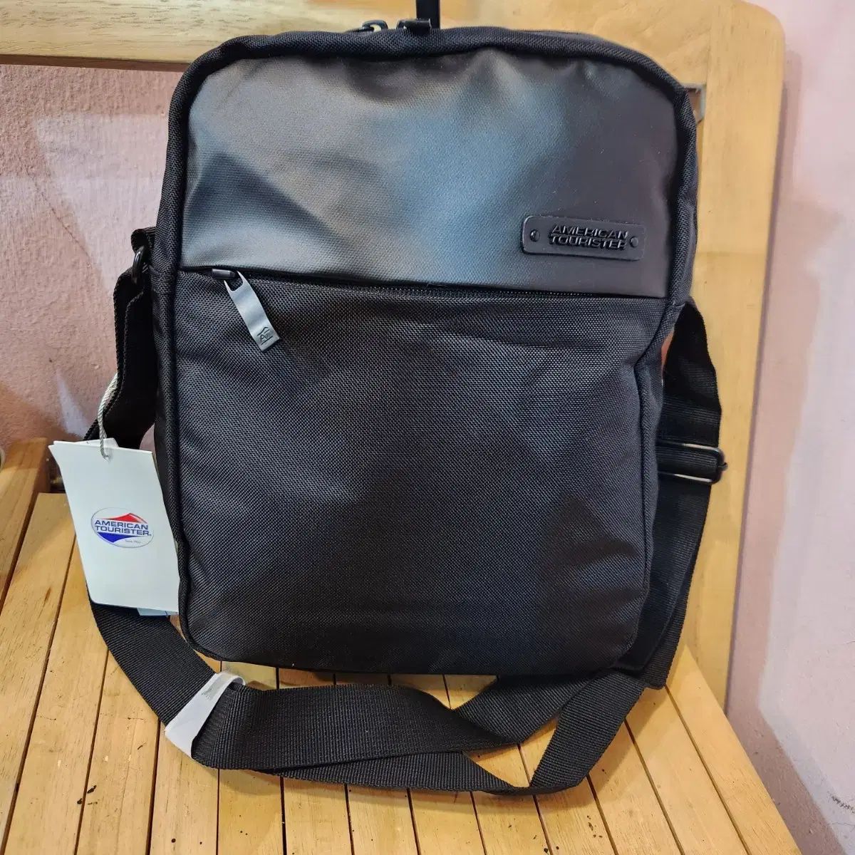 AMERICAN TOURISTER(アメリカンツーリスター) クロスバッグ