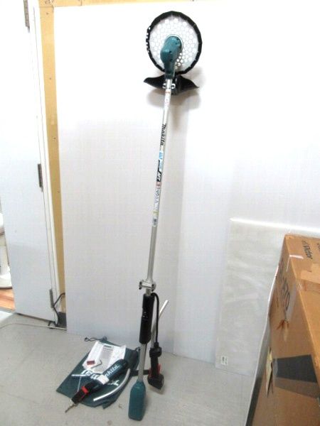 マキタ makita 充電式草刈機 MUR190UDRG ノーチェック 直接店頭