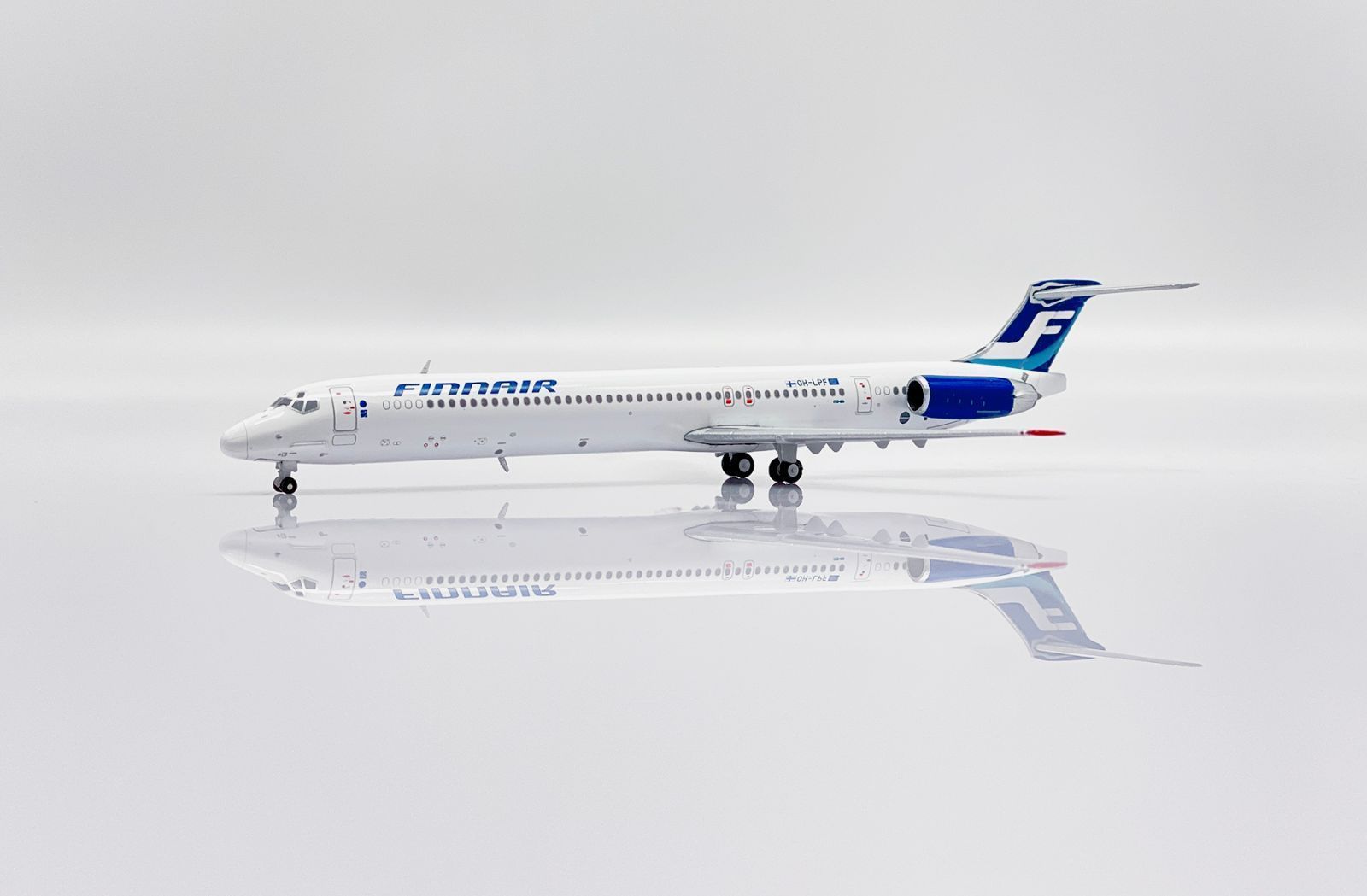 MD-83
