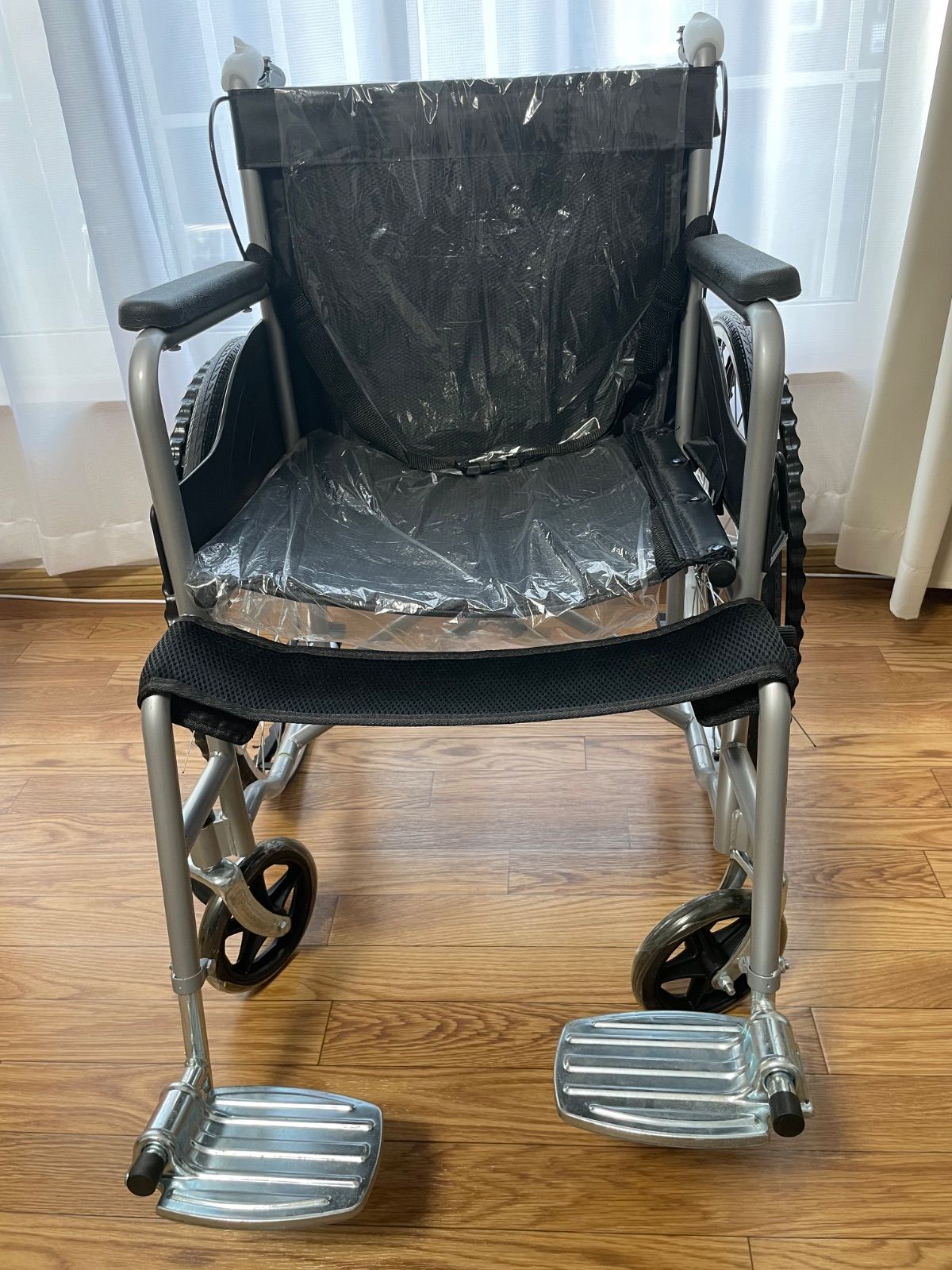 車椅子 折りたたみ 軽量アルミ製 介助ブレーキ付 ノーパンクタイヤ 自走可