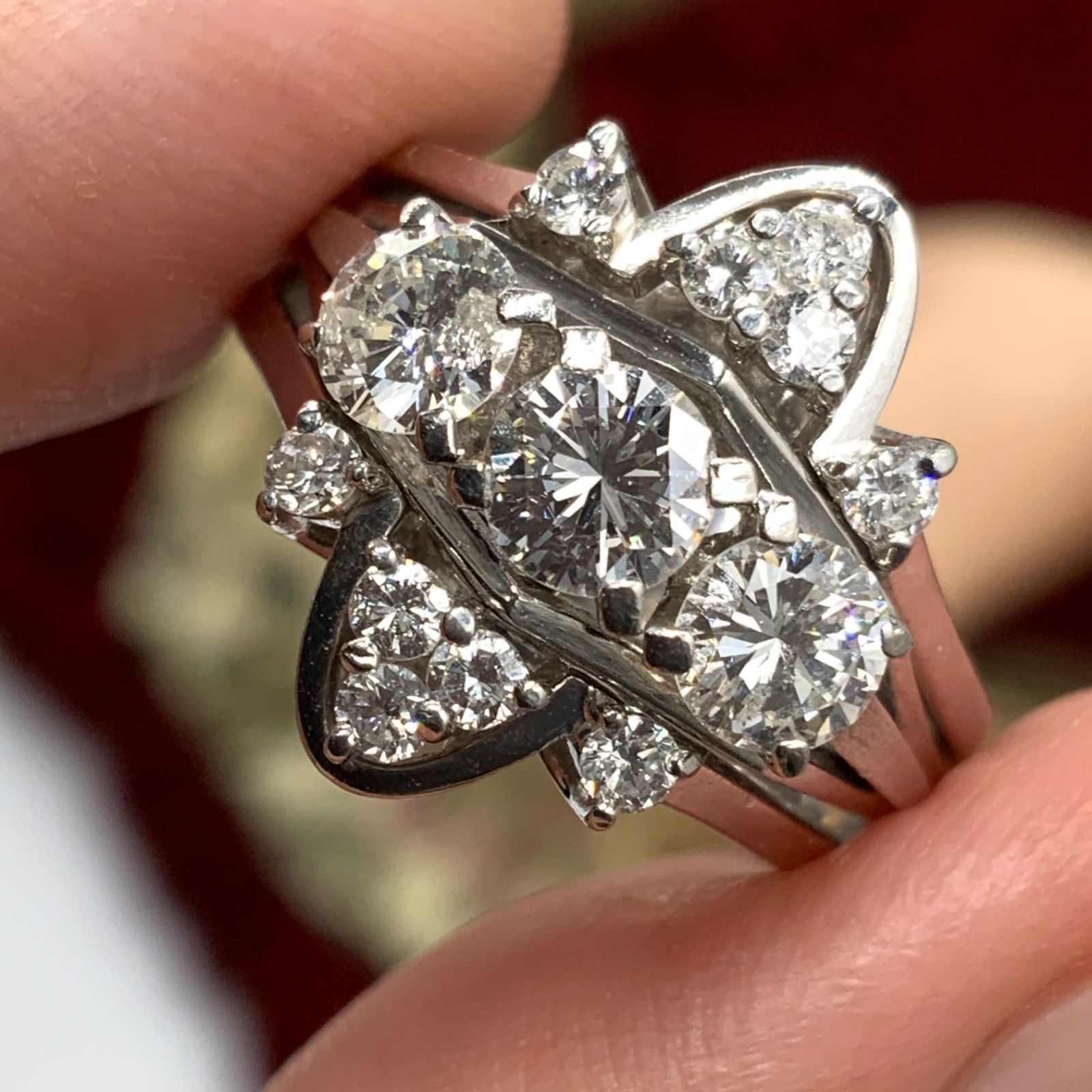 プラチナ ダイヤリング 10.5g 約11号 pt900 トータル1.09ct - メルカリ