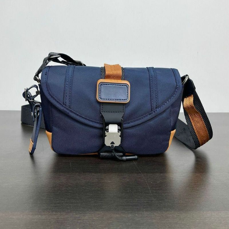 新品 TUMI ALPHA BRAVO 232716 「コンパス」クロスボディ - メルカリ 