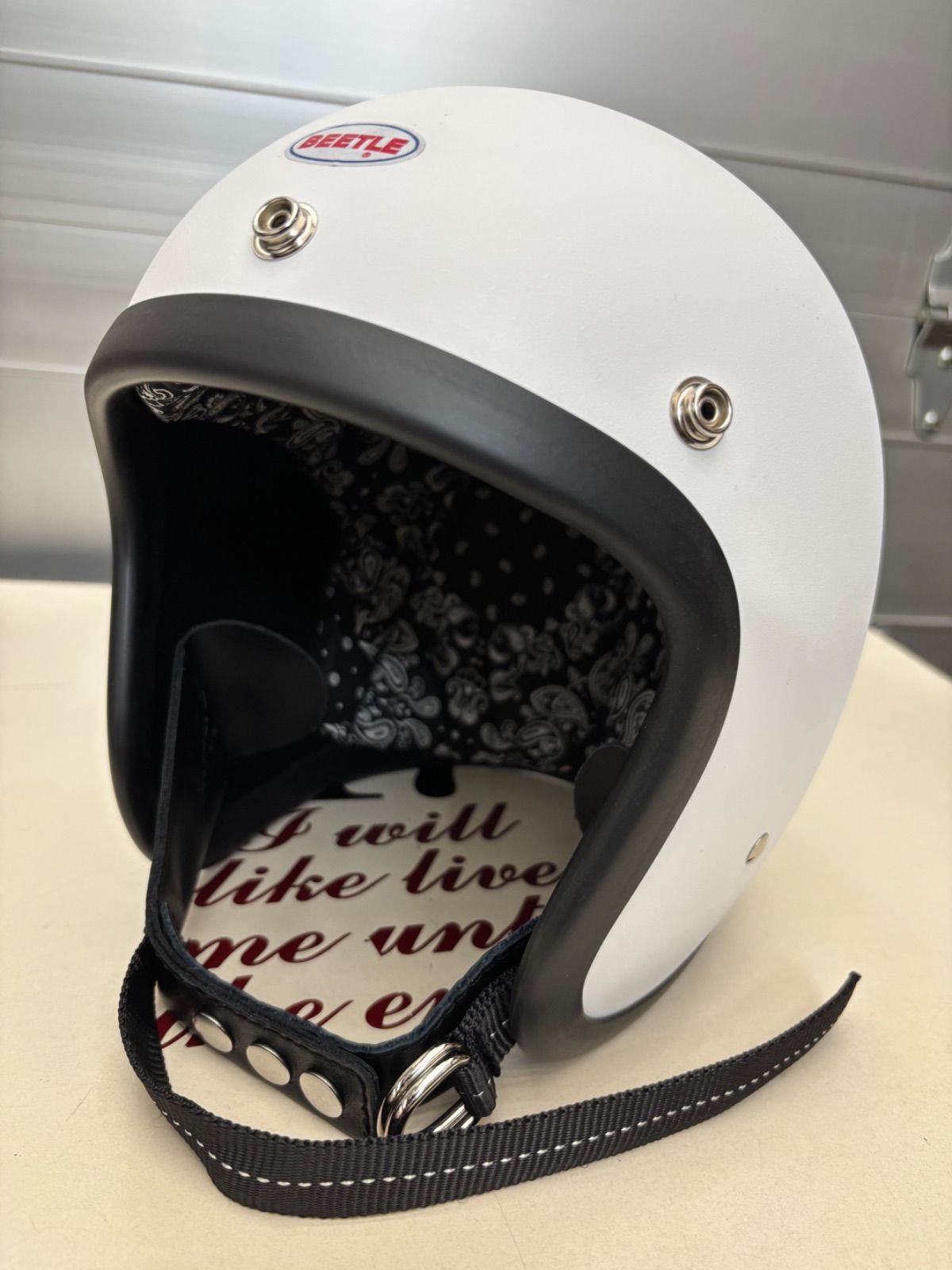 オーシャンビートル LAC 別注マットホワイト Wストラップ黒 ペイズリー