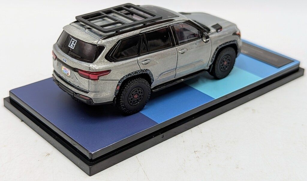 トヨタ・セコイア TRD アイスキャップ・ホワイト・リミテッド