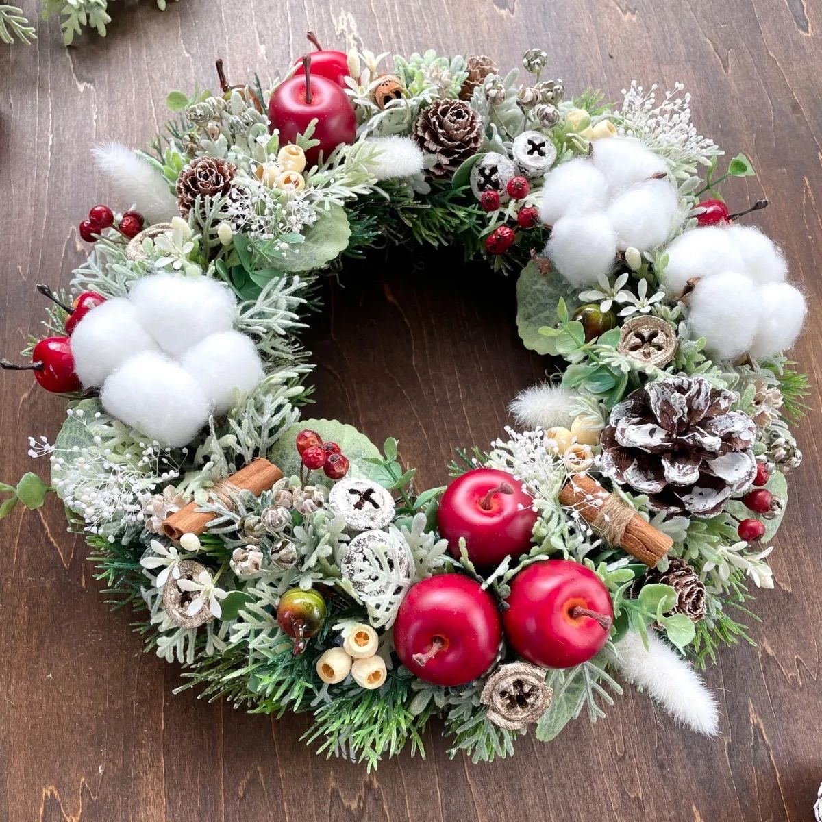 大きめ＊30センチ クリスマスリース＊スノーグリーン 林檎とコットンフラワー YUZUMIYA_COM