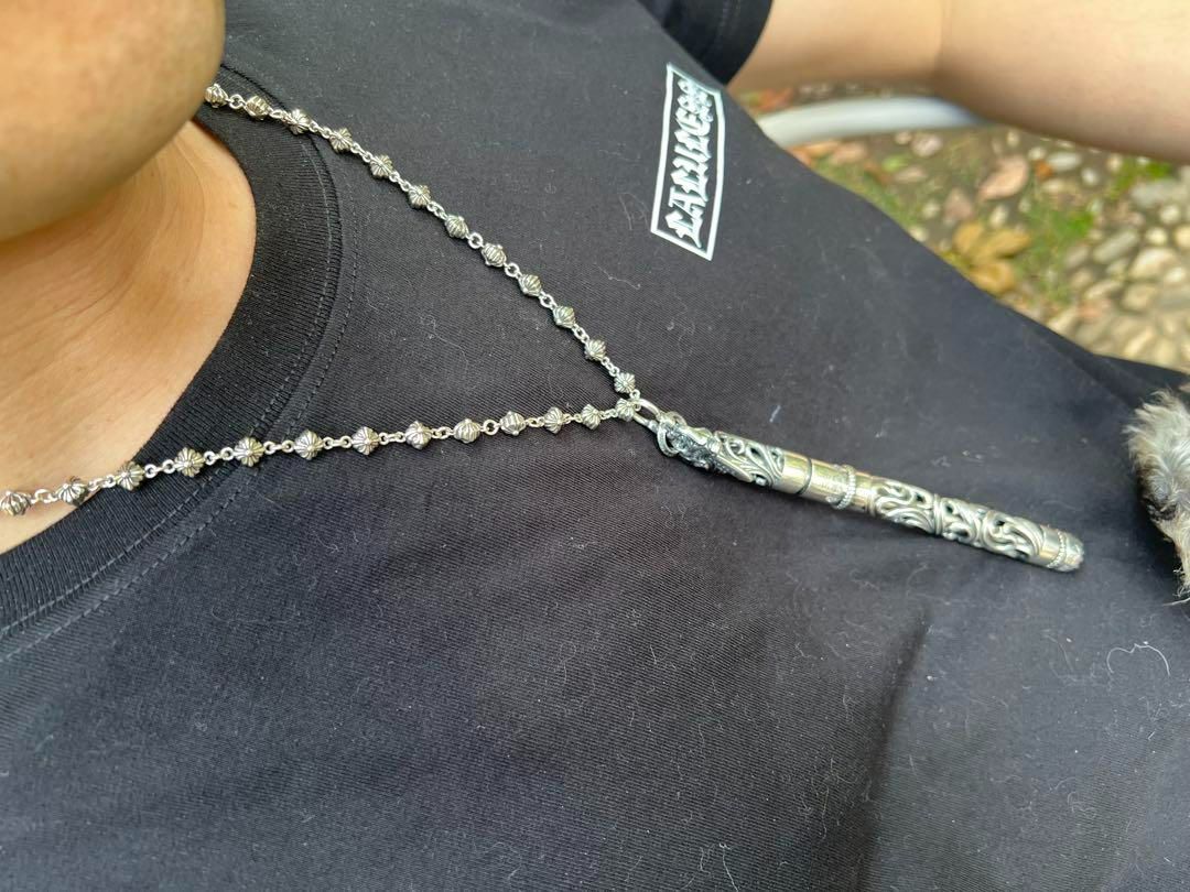 重厚シルバーペンダントとしても使えるペン