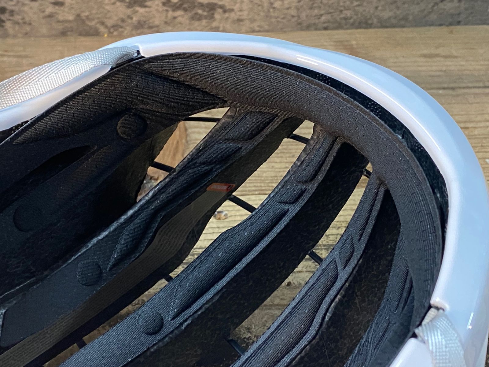 JM423 スペシャライズド SPECIALIZED エスワークス S-WORKS プリヴェイル PREVAIL 3 ヘルメット CE 白 ROUND S BRIGHTFACE_UK