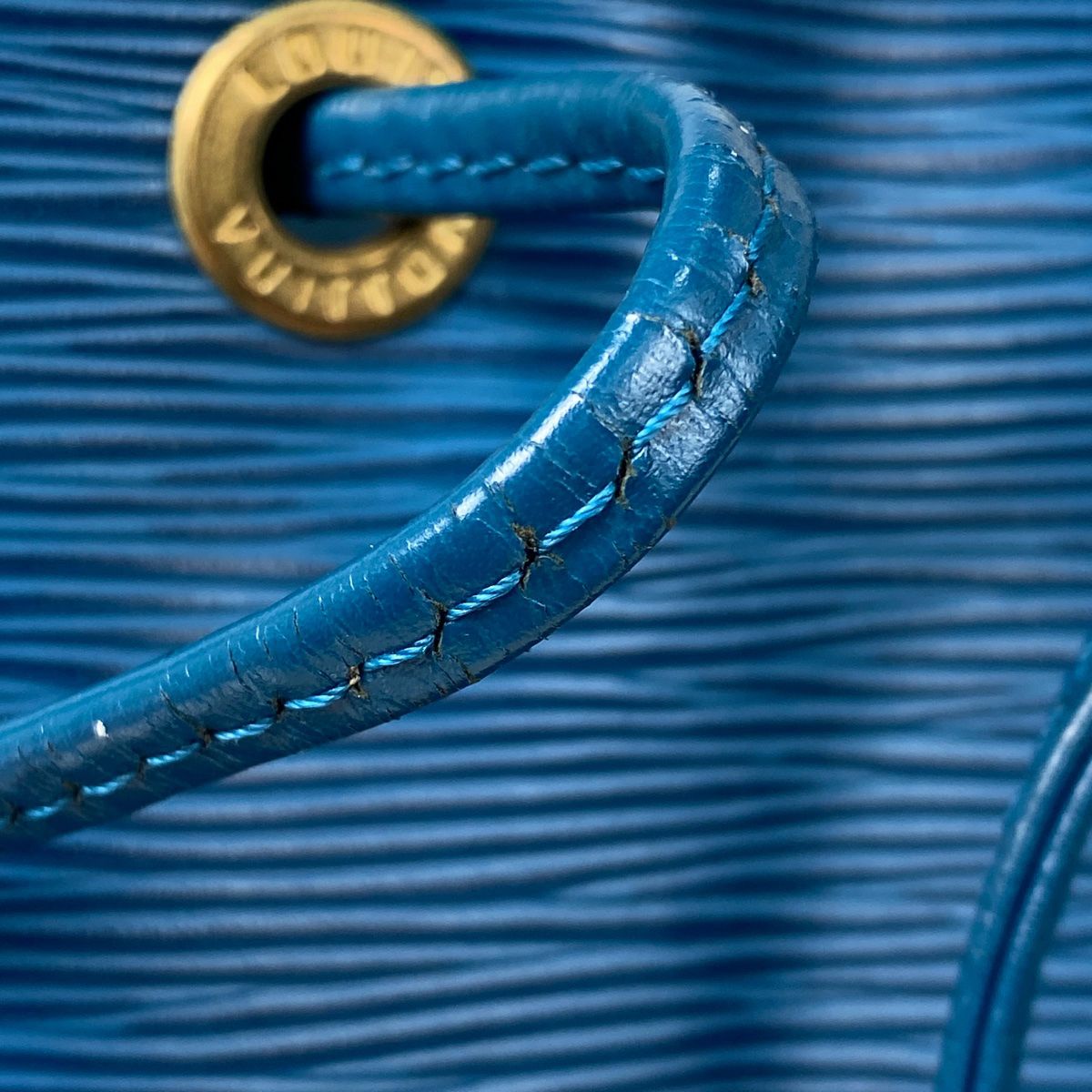 LOUISVUITTON　エピ　ノエ　巾着ショルダー　バッグ　ヴィンテージ　青 楽天市場】中古 ルイヴィトン エピ ノエ 青 M59005 LOUIS