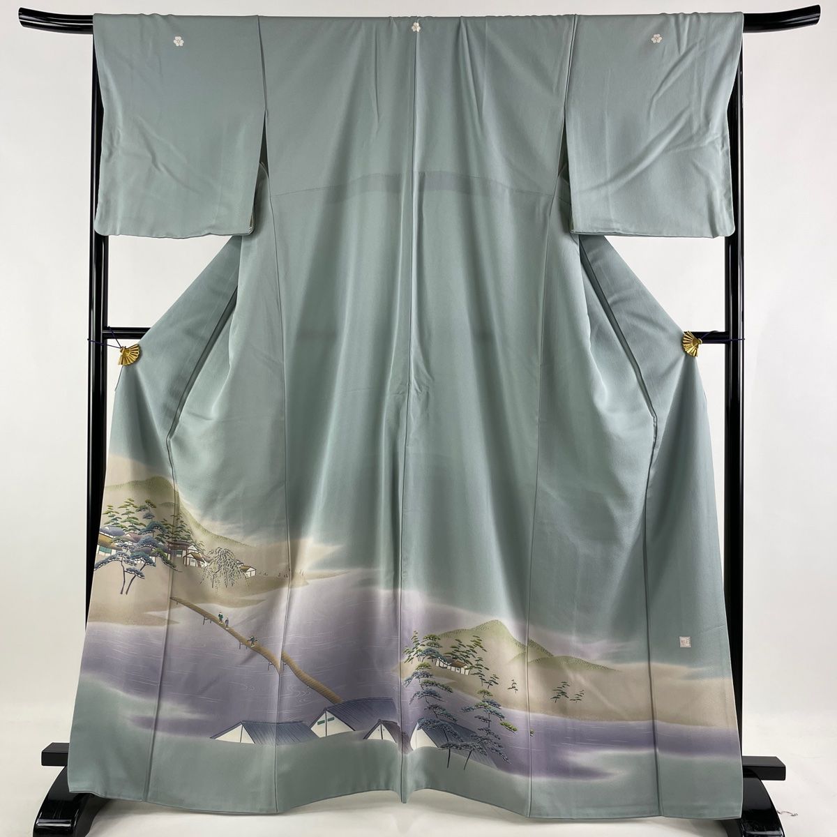 定番人気定番色留袖 美品 逸品 落款 四代目 上野眞 三つ紋 水辺の風景 松 染め分け 水色 袷 身丈160cm 裄丈64.5cm M 正絹 ☆☆☆☆☆ 留袖