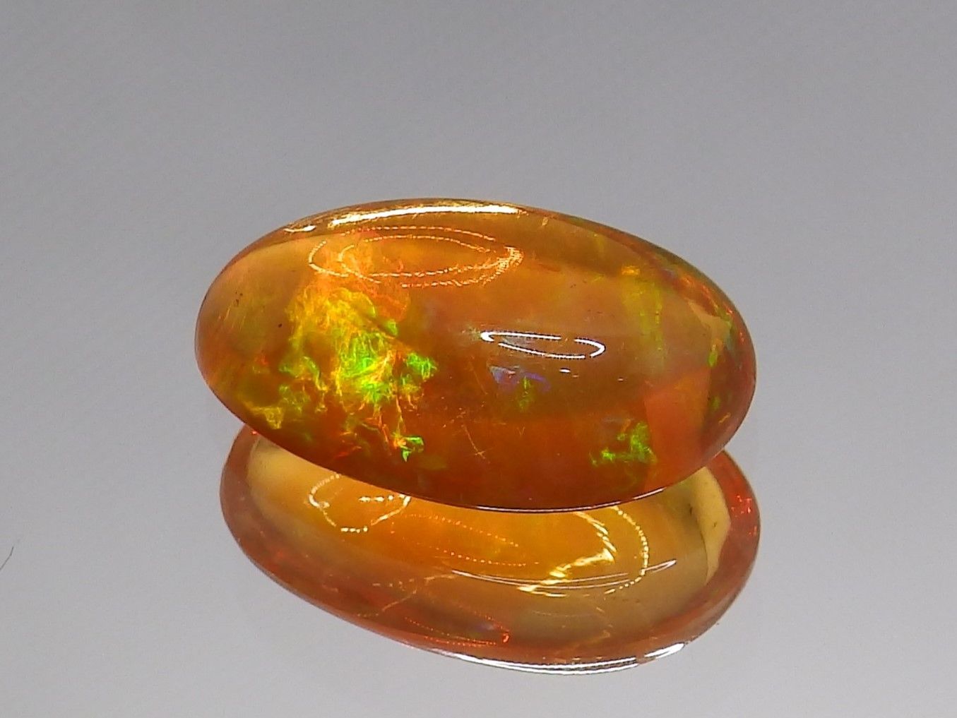天然オパールのルース【2.609ct】 - メルカリ